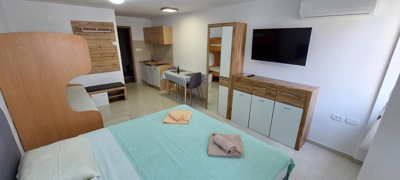 Apartmaji Jurcan Izola Eksteriør billede